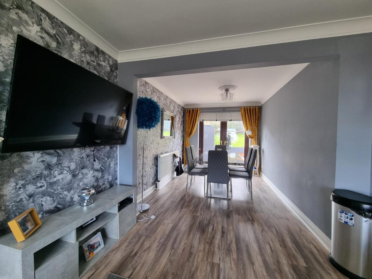 Private Room City Skyline And Mountain Views Close Too Belfast Centre And Airports Free Parking Exterior foto